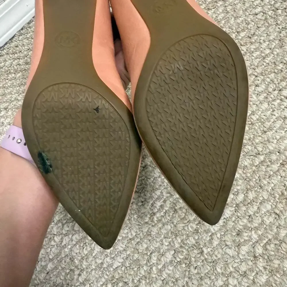 Michael kors  Women's pointed toe heels size 7 pink
